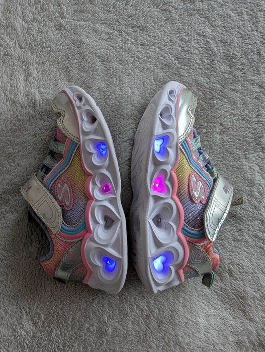 Kolorowe tęczowe świecące buty sportowe na rzepy w serca Skechers 24