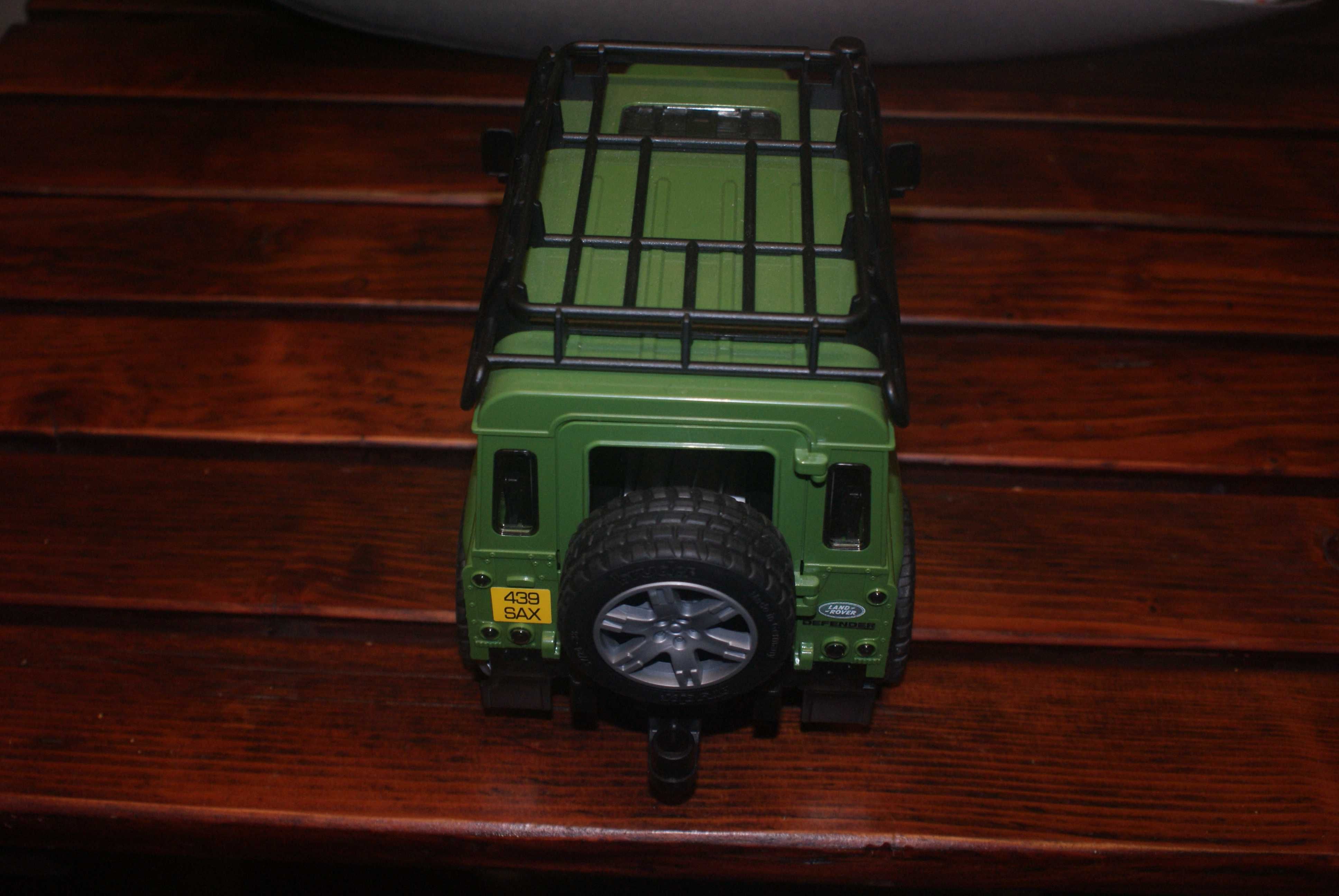 Bruder Land Rover Defender model