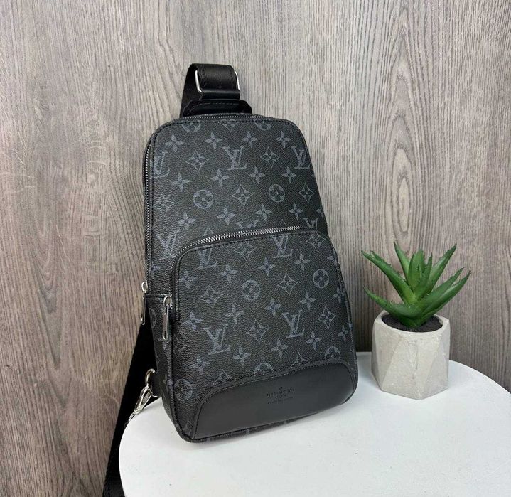 Мужская кожаная чоловіча сумка бананка слінг через плечо на грудь