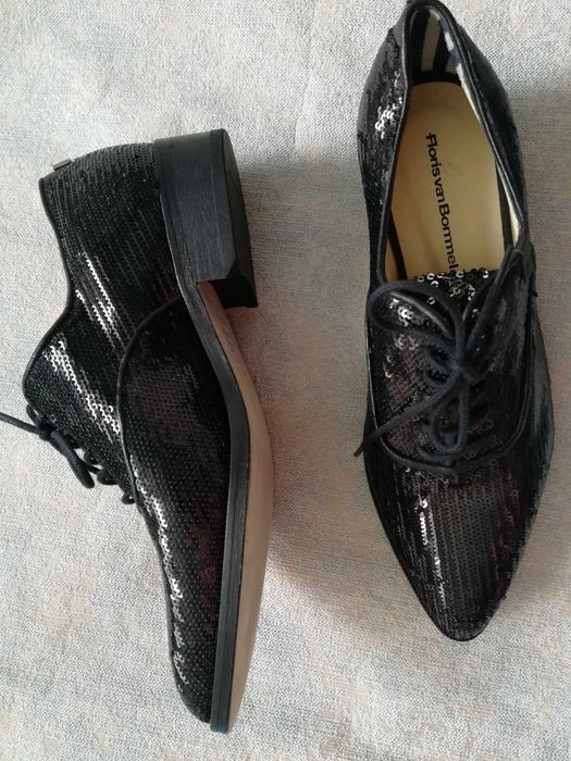 Туфлі з паєтками,туфлі зі шнурками,броги в паєтки,туфлі закриті шнурки