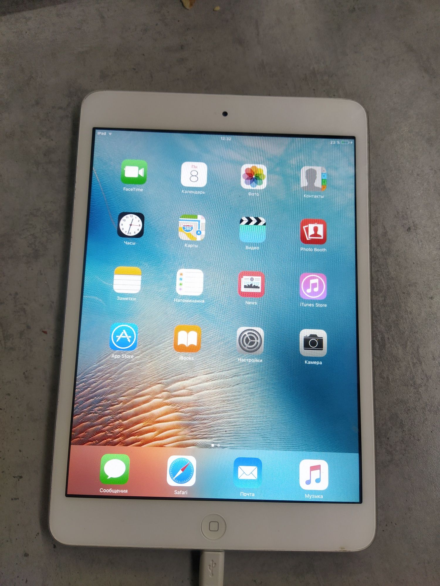 Продам iPad mini A1432