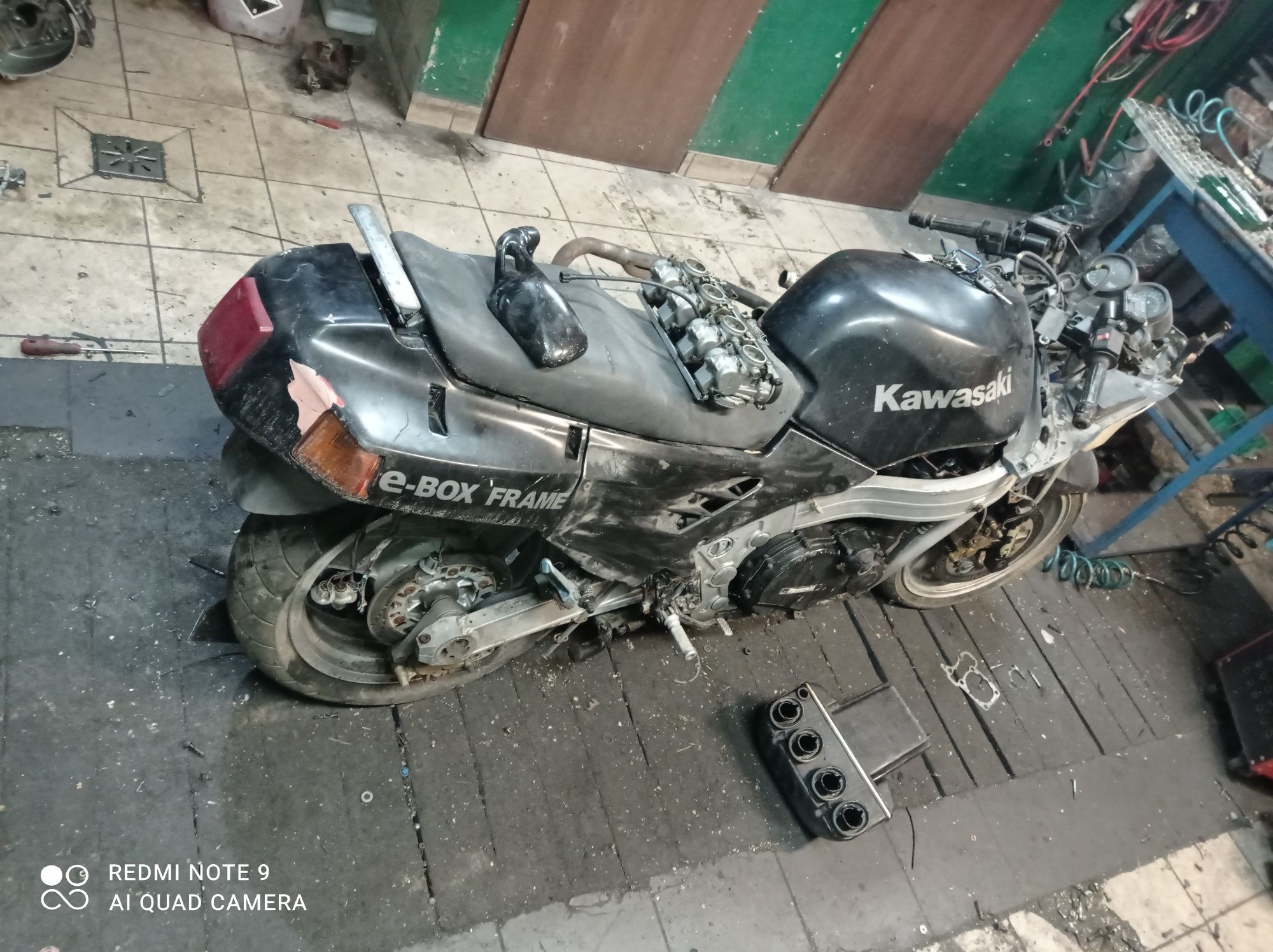 Kawasaki zx10 Tomcat ZX 1000 części lagi gaźnik wał silnik moduł zegar