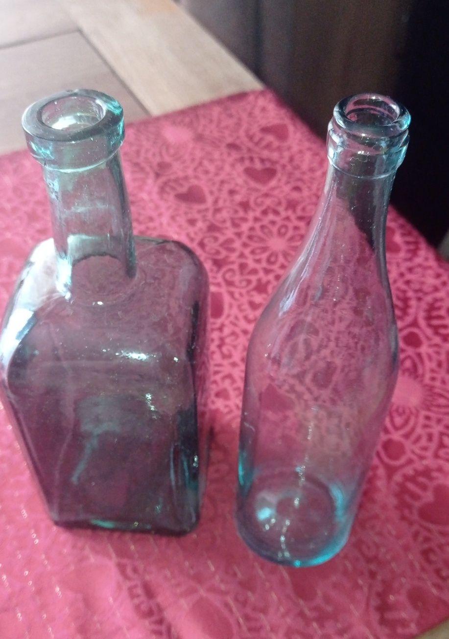 Stare butelki z wykopków
