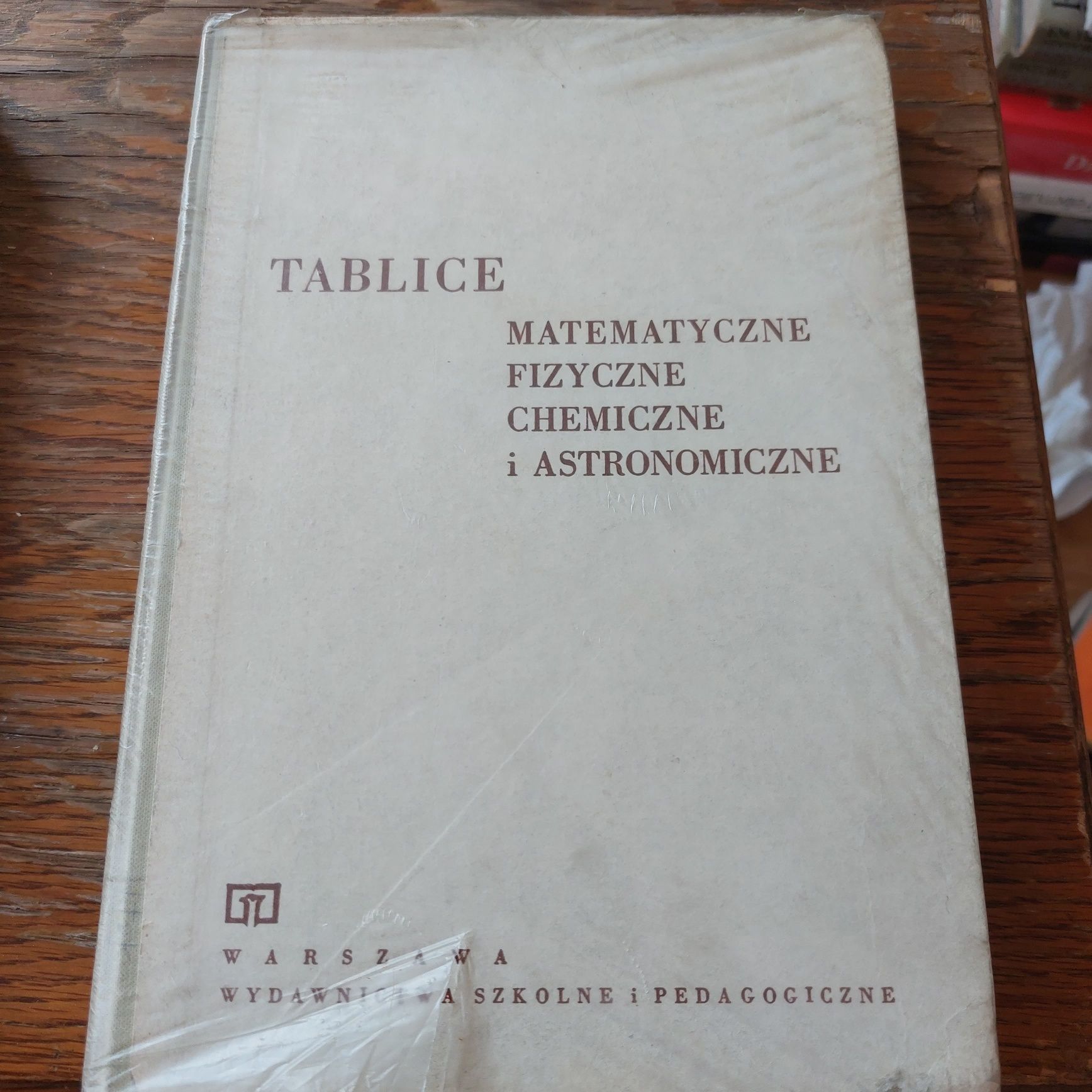 Tablice matematyczne fizyczne chemiczne i astronomiczne 1983