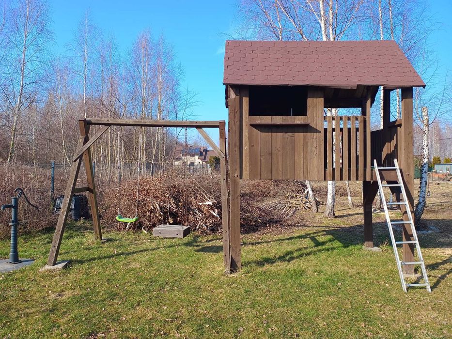 Drewniany domek ogrodowy