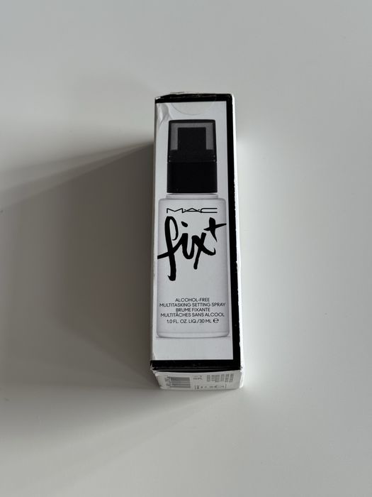 MAC Fix+ Alcohol-Free Multitasking Setting Spray