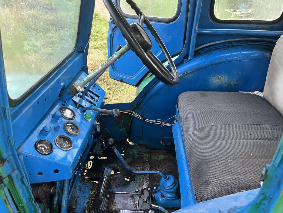 Продам т40 з ведучим передком цікавить обмін на мтз 80