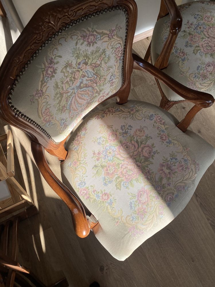 Krzesła stylowe drewniane tapicerowane vintage