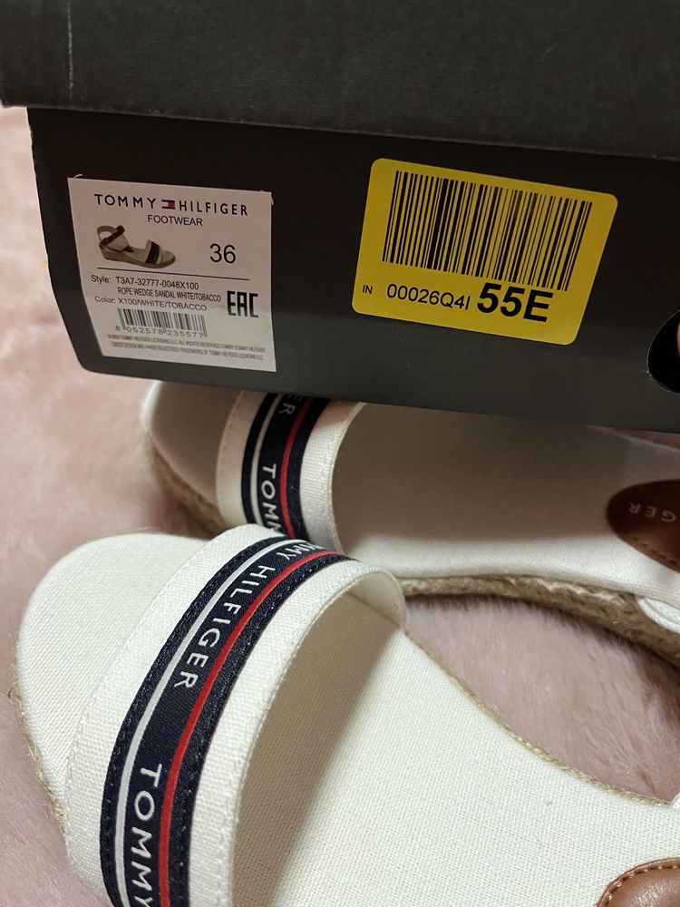 Tommy Hilfiger sandałki sandały logowane białe koturnie logowane r 36