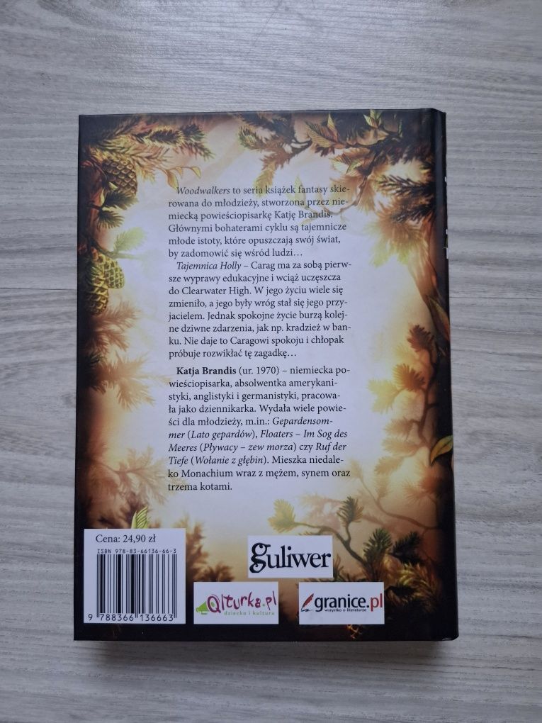 "Tajemnica Holly" Katja Brandis