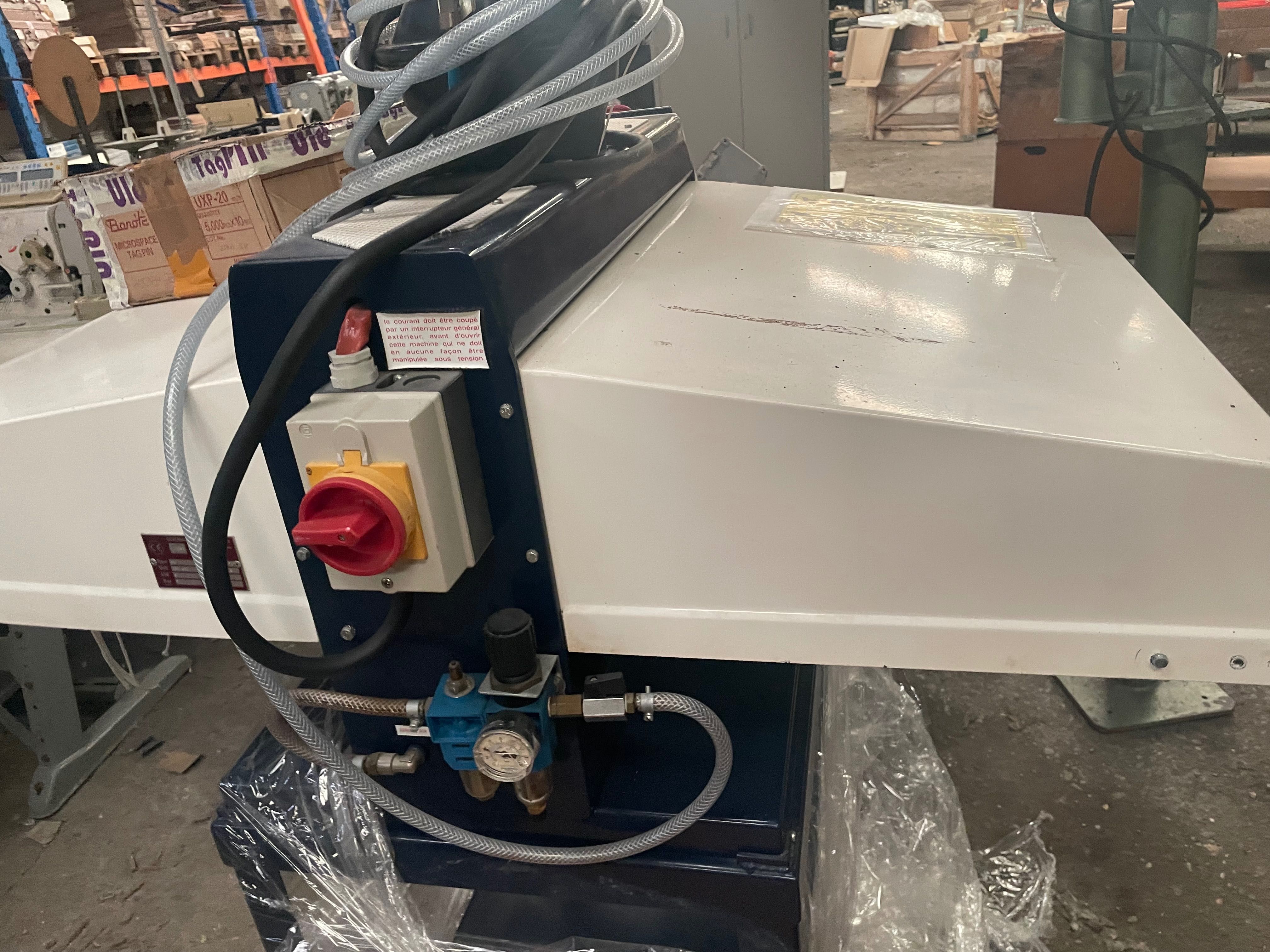 Prensa de passar a ferro com compressor