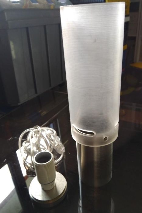 Candeeiro de Mesa com base em Inox