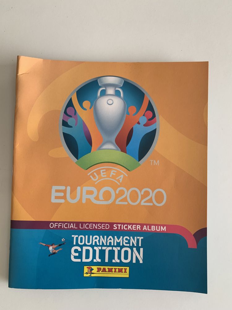 Caderneta Euro 2020 + 81 cromos