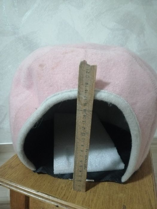 Лежанка для котів