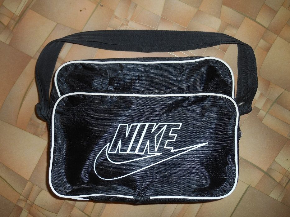 сумка підсумок для ноутбука або у школу Nike подсумок