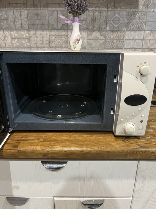 Мікрохвильова піч Samsung