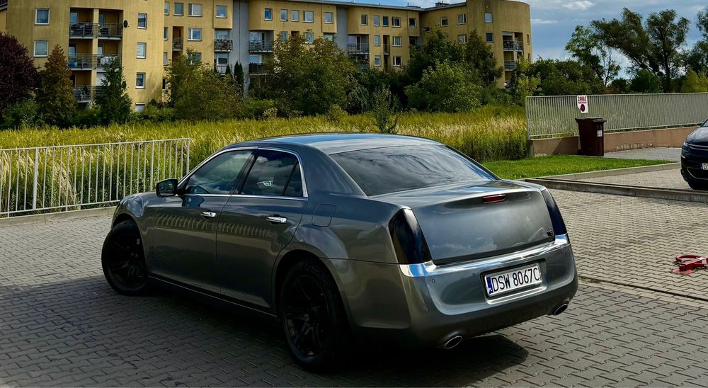 Lancia Thema 3.0 V6 Diesel / Automat / 2012 / Skóry / Hak / Zamiana