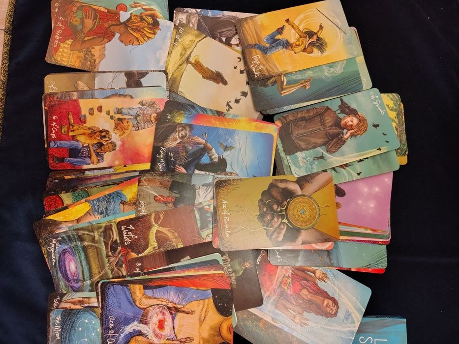 Карты таро "Светлого провидца" оригинал, автор  Chris -Anne, производс