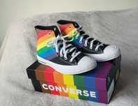 Trampki Converse Pride 2020 z tęczową podeszwą
