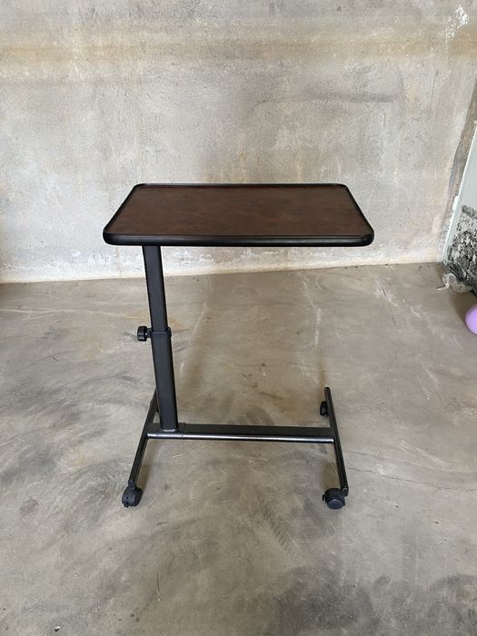 Mesa para refeições na cama