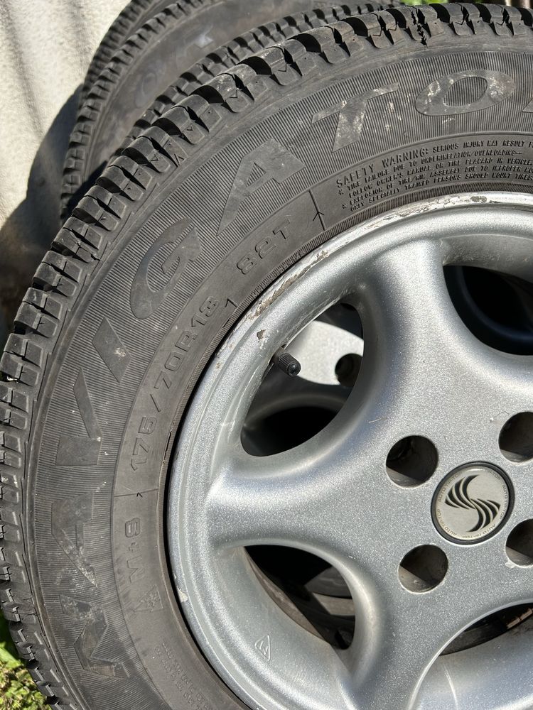Opony NAVIGATOR z felgami 175/70 r 13