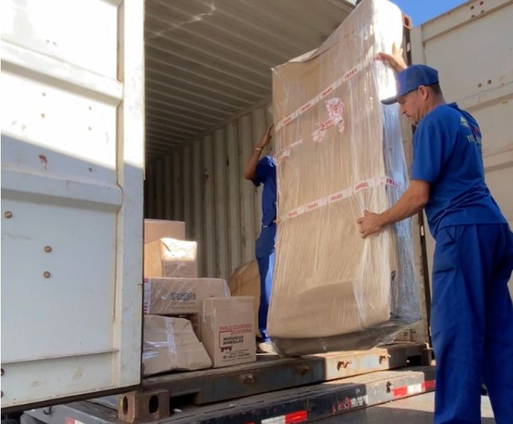 Transporte e serviço de mudança