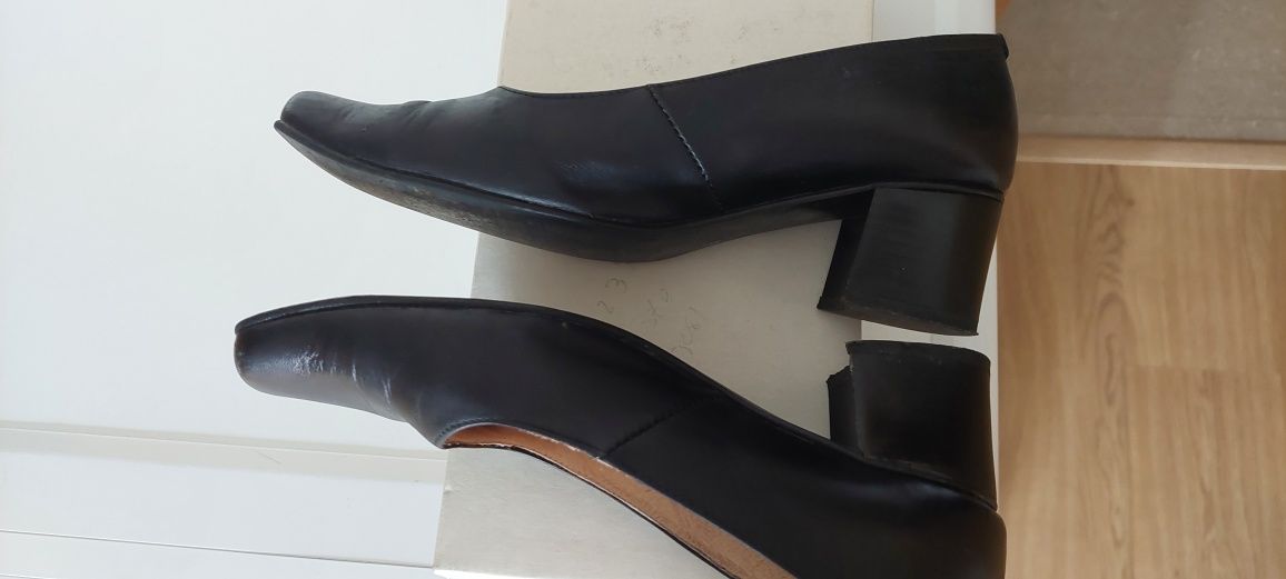 Sapatos traje académico tamanho 35