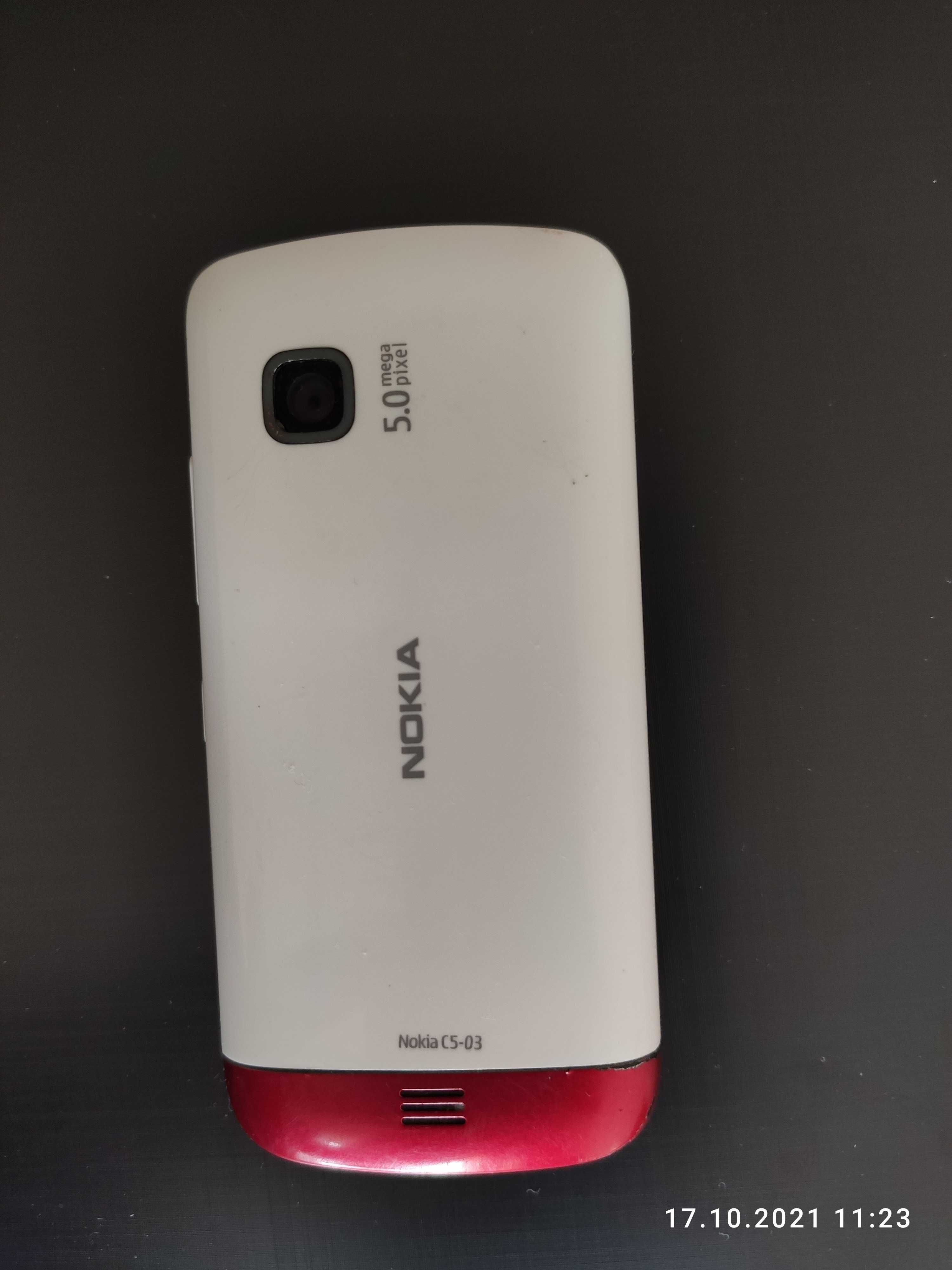 смартфон Nokia C5-03(бело-красный)
