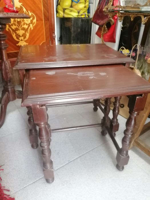 Conjunto de 2 mesinhas de apoio