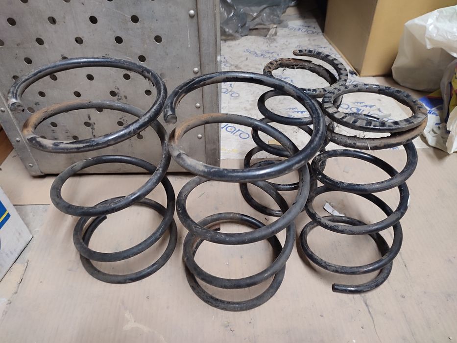 Sprężyny 4szt- Ford Probe 2