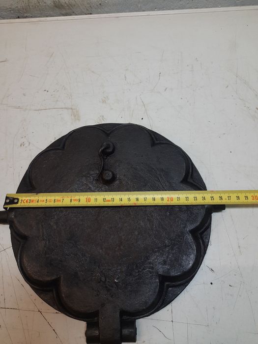 Stara żeliwna gofrownica zapraszam