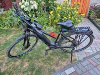 Rower trekkingowy elektryczny CUBE