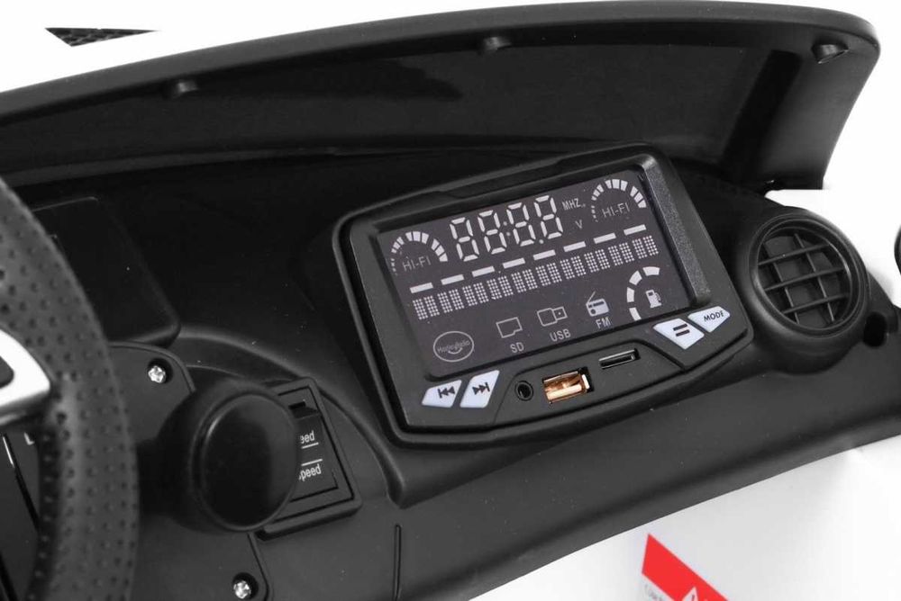 Lakierowany Samochód autko auto 2 os. Mercedes Benz GTR 4x4 akumulator