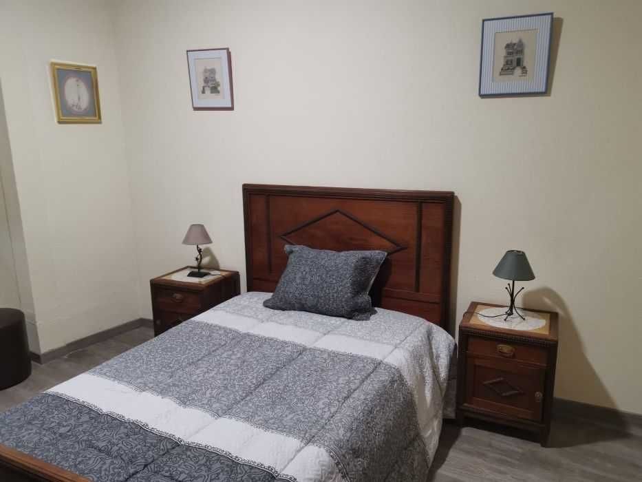 Quartos para alugar com AC / WIFI / TV (Portalegre)