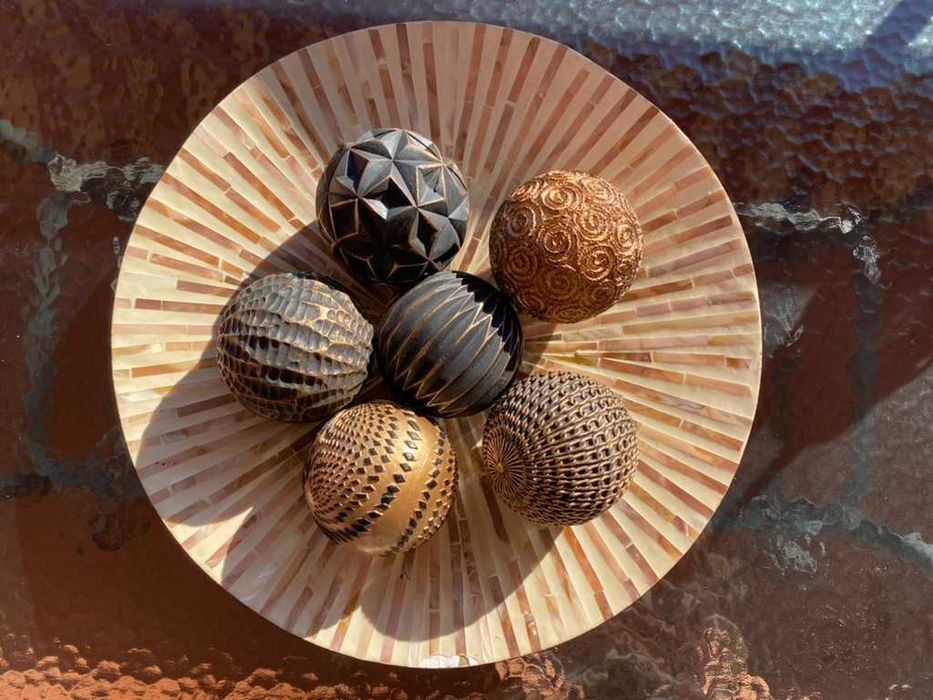 Centro de mesa com Bolas decorativas