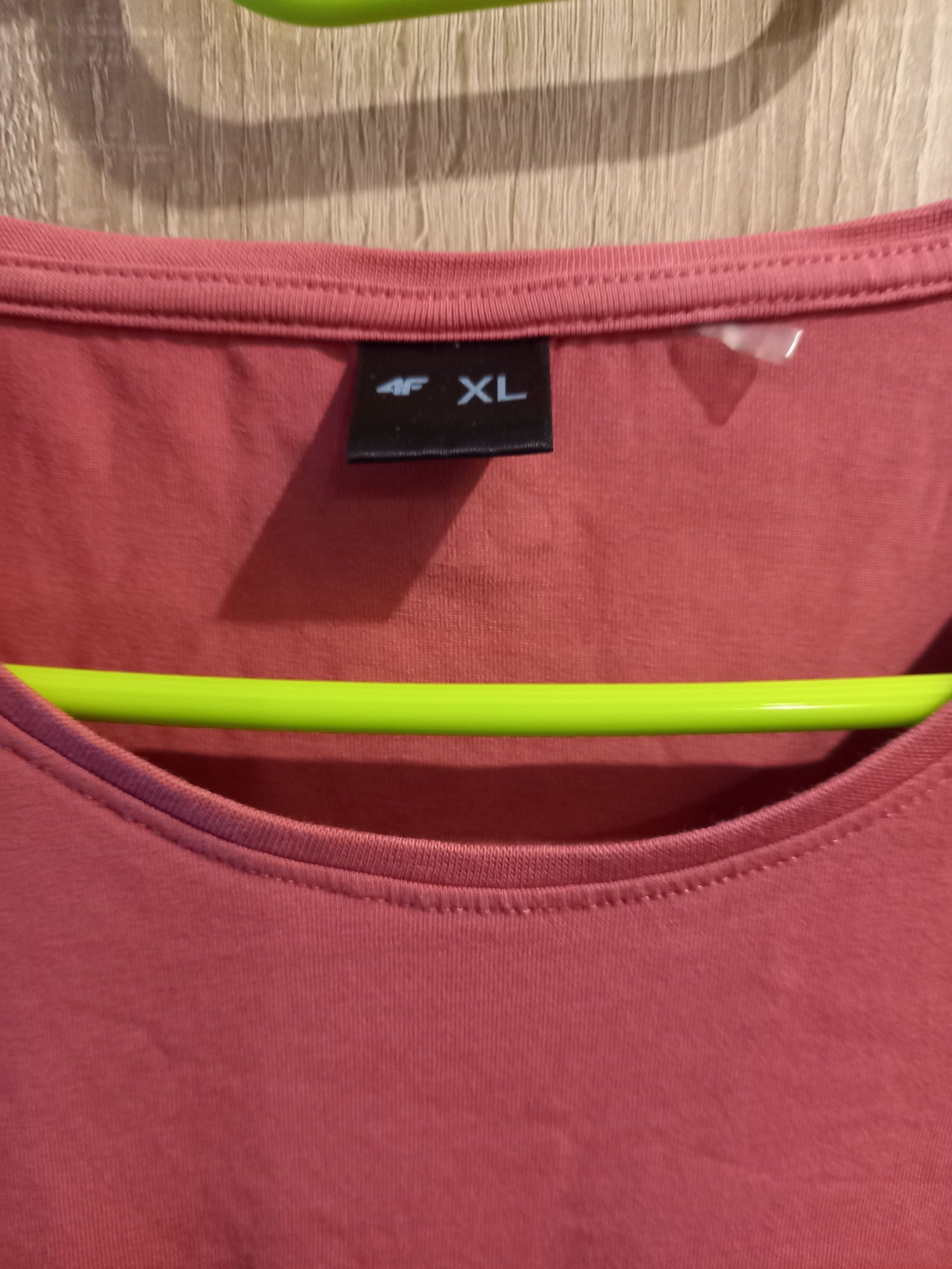 Koszulka damska 4f rozmiar XL