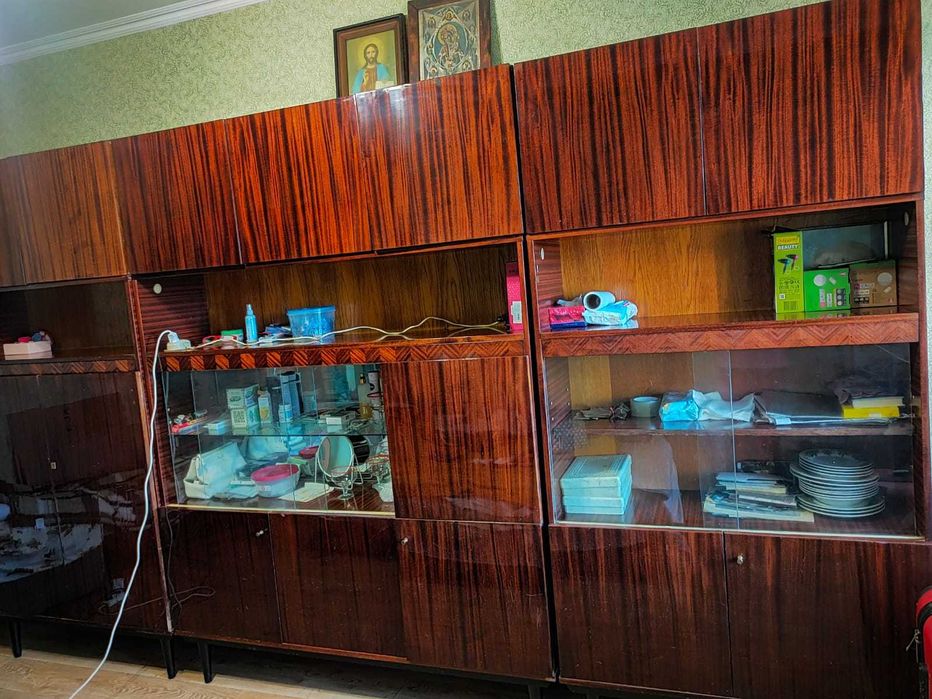 Продаю стінку з натурального дерева
