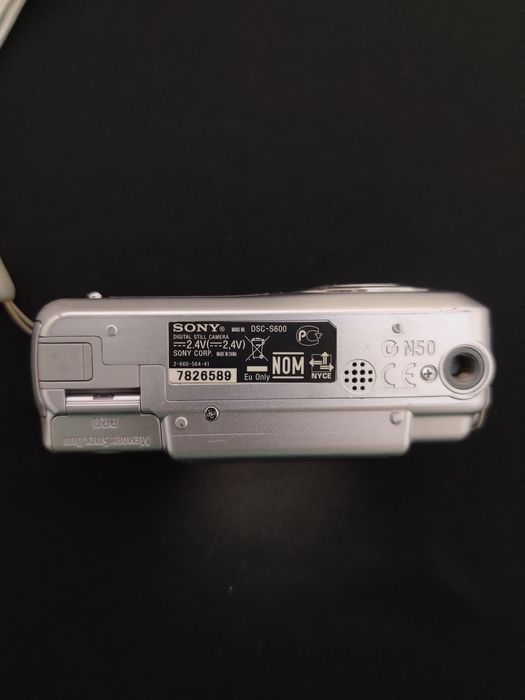 Sony Cyber-shot DSC-S600 Silver Вінтажна Мильниця фотоапарат