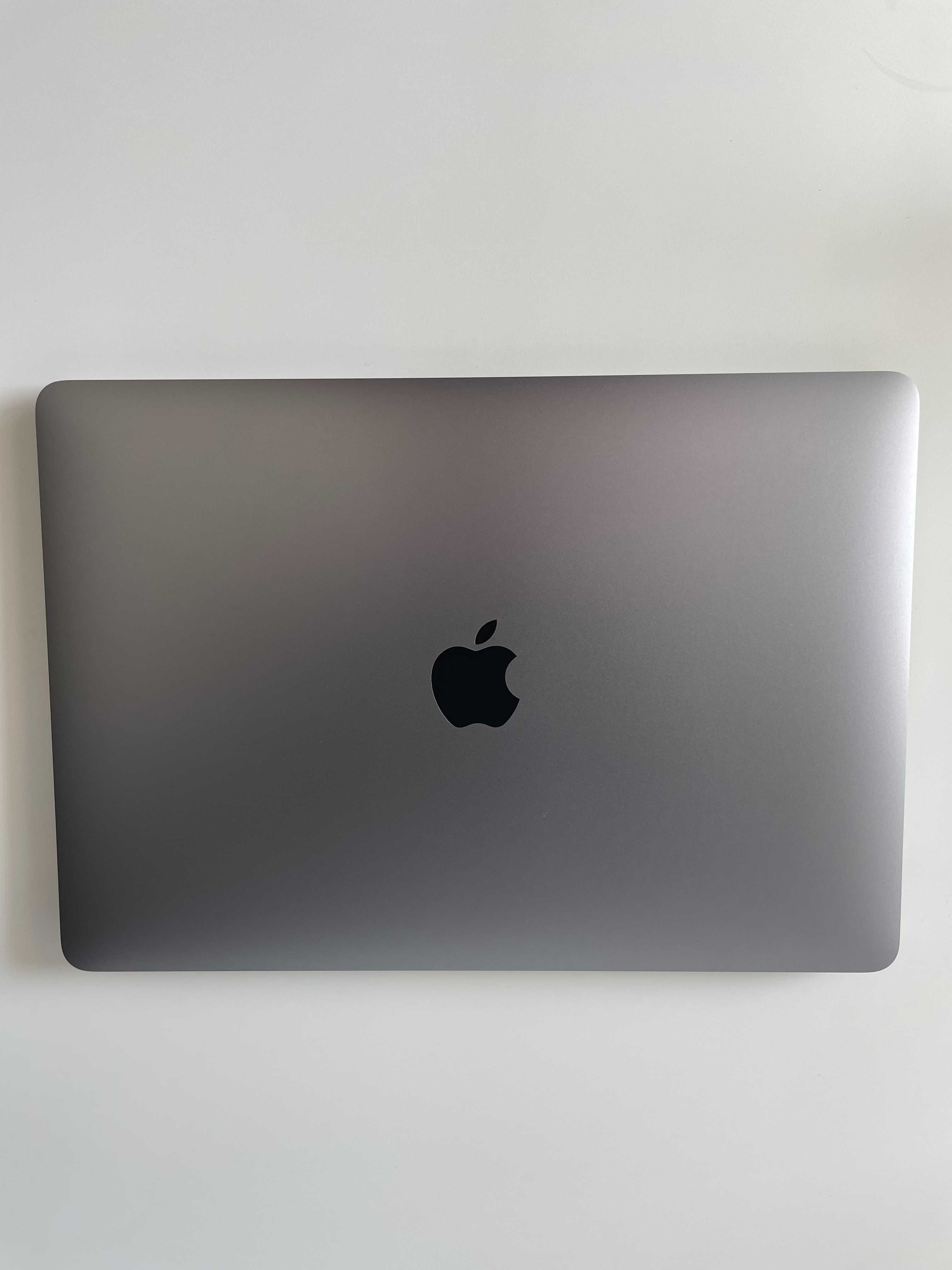 Apple MacBook Air 13” M1 8GB RAM / 256GB