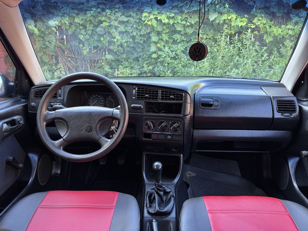 Volkswagen Golf 3 1.8i 1992 купе