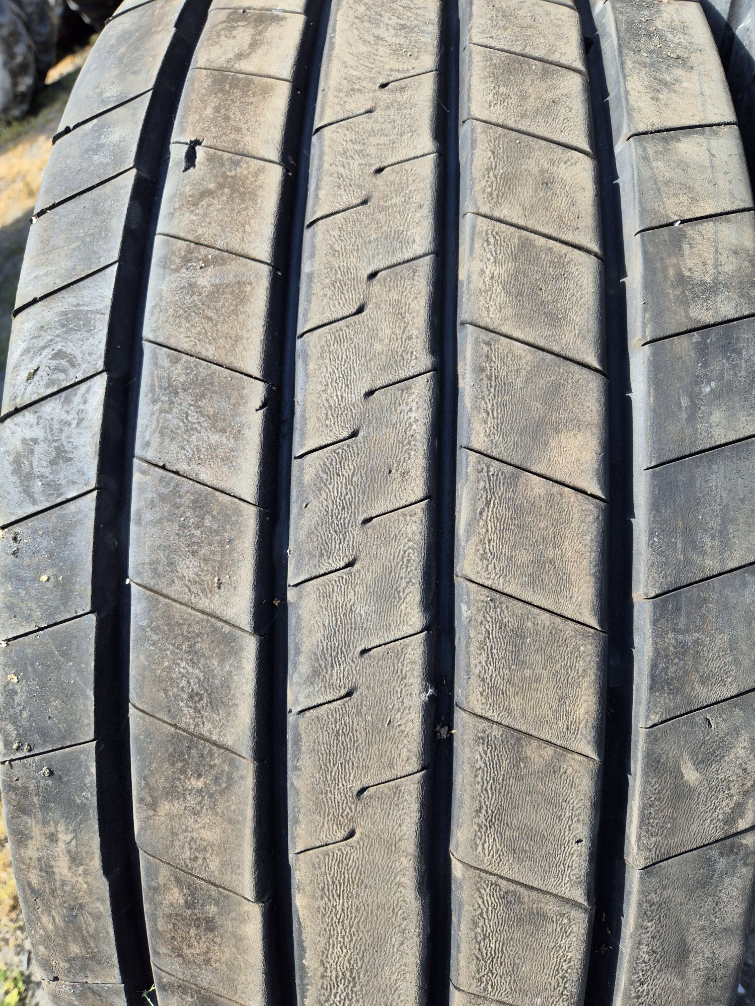 Opona 425/65r22.5