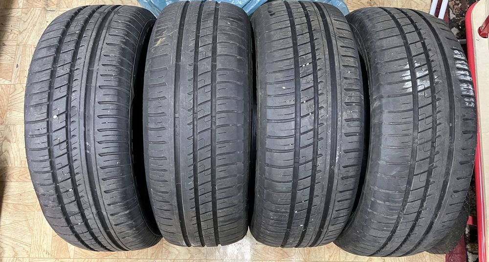 Komplet opon letnich Cooper 205/55 R16