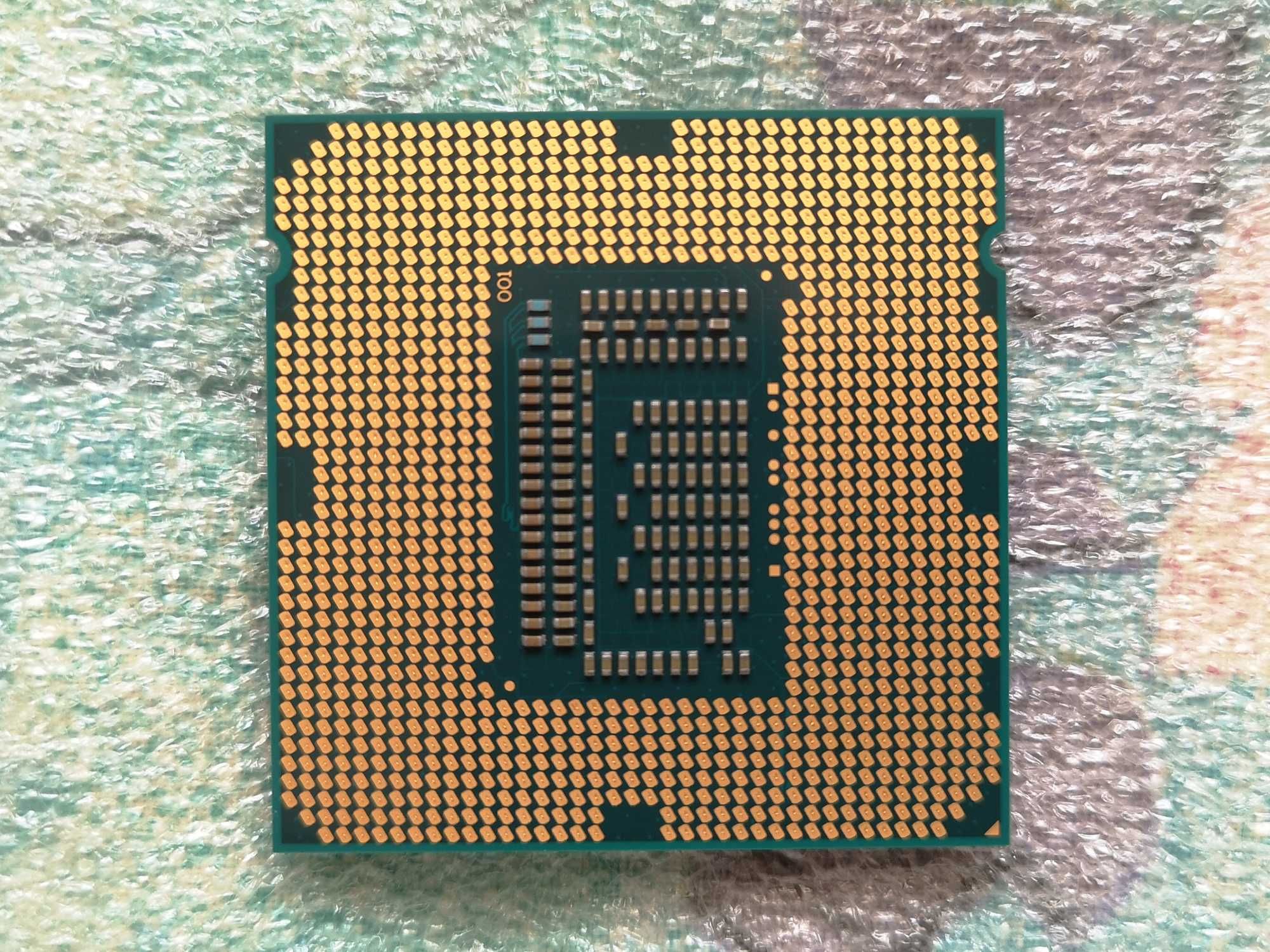 Процесор    Socket 1155    Intel Core i7-3770    (Ivy Bridge)
