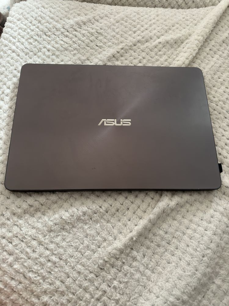 Asus UX430U Notebook