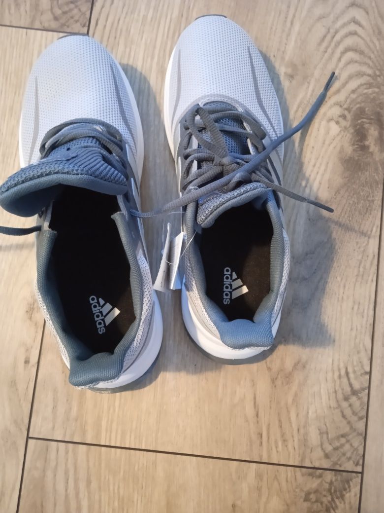 Adidasy obuwie sportowe