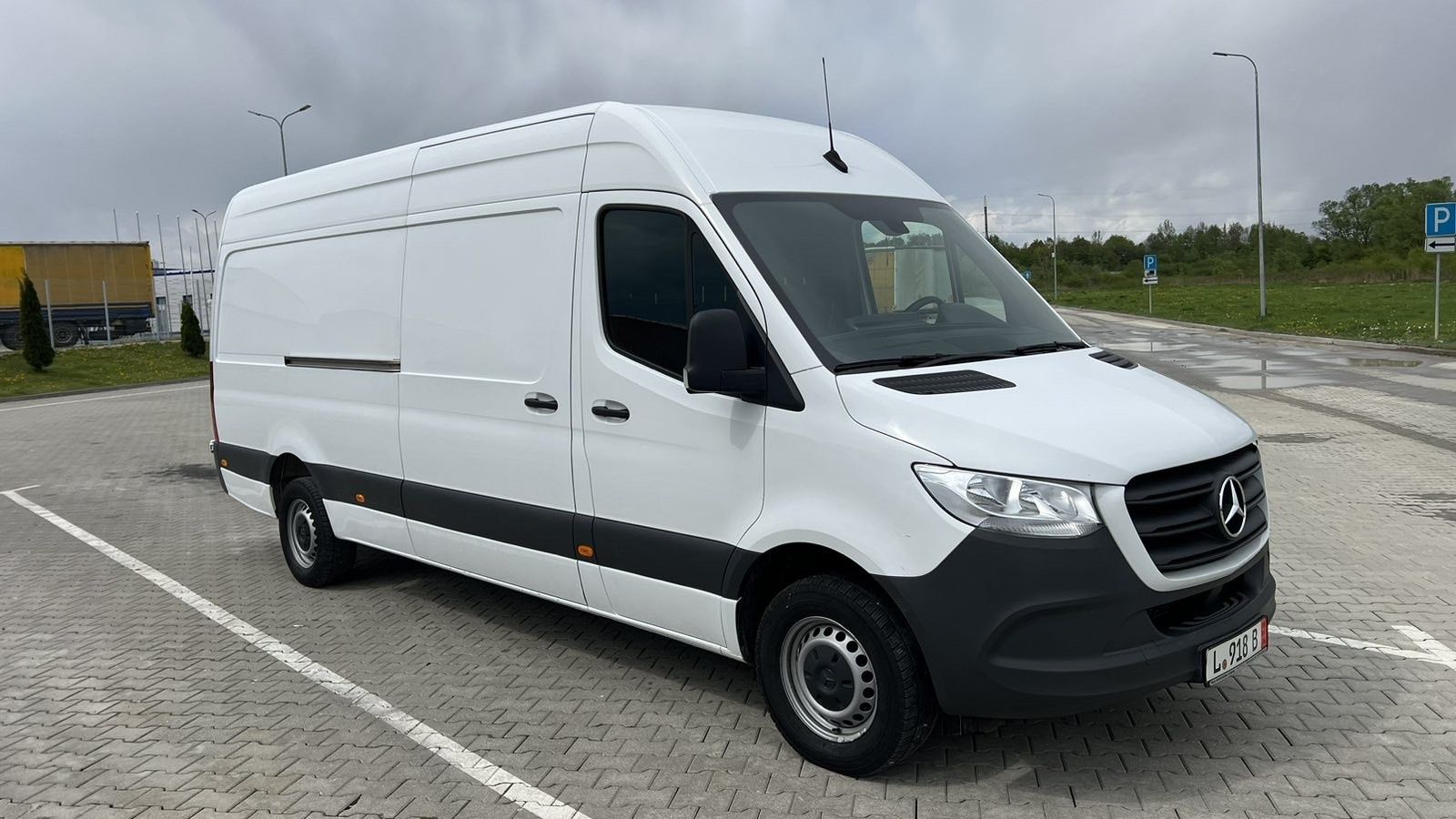 Mercedes-Benz Sprinter 317