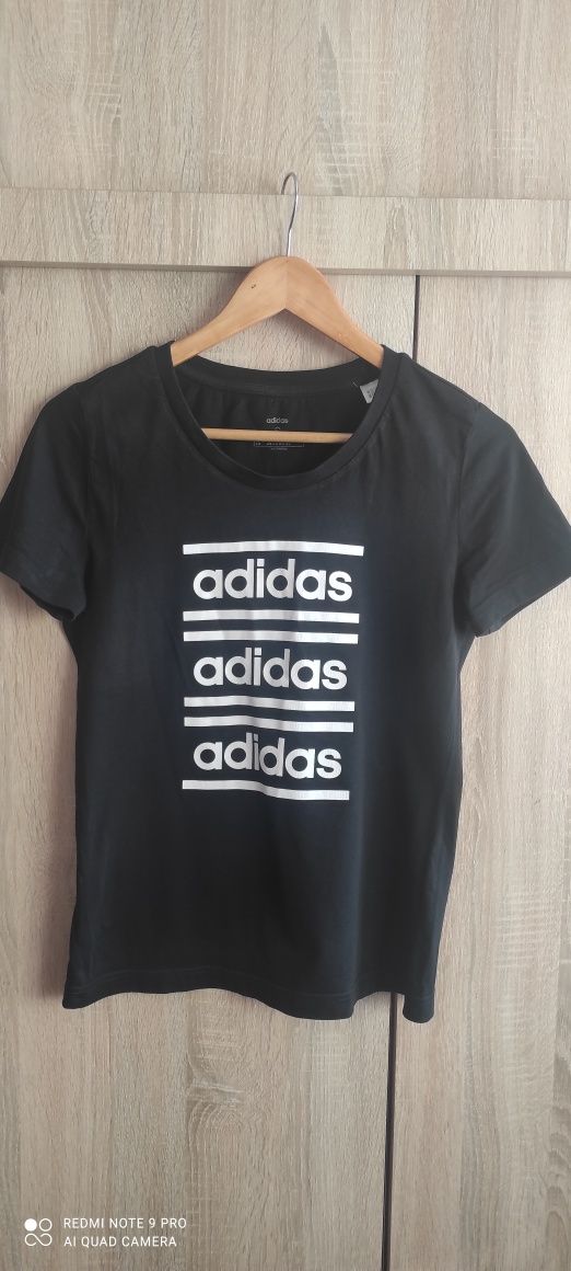 Czarny damski t-shirt adidas S