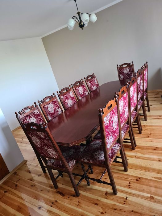 Stół drewniany rozkładany plus 12 krzesel
