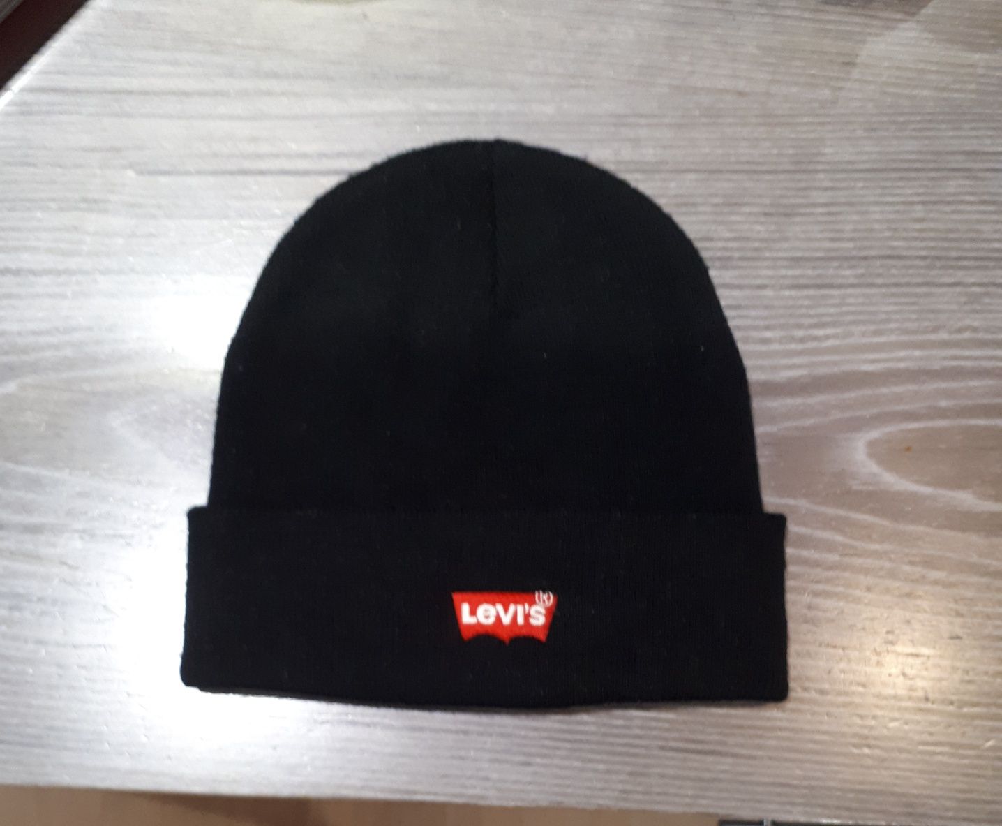 Зимняя шапка Levis
