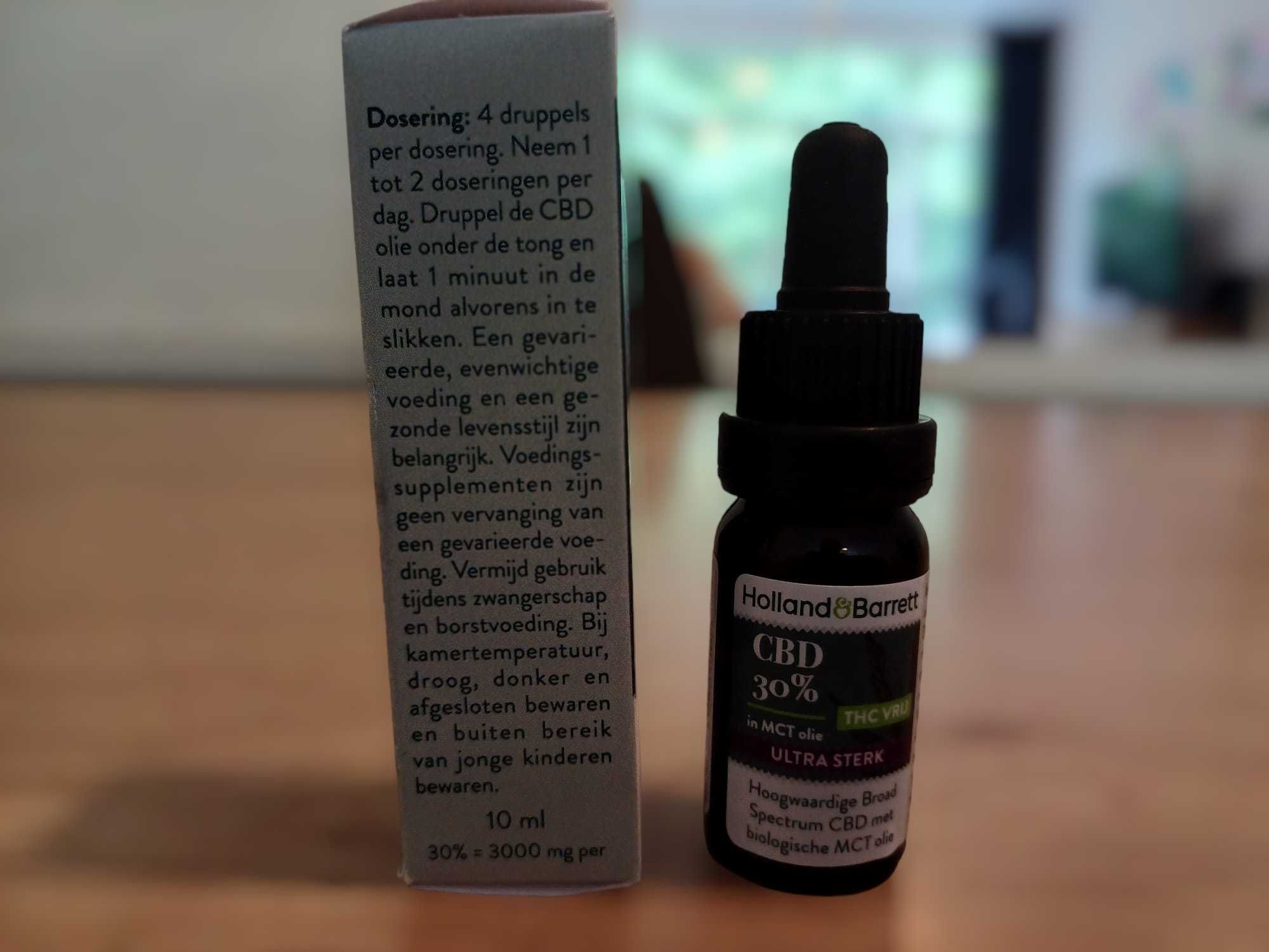 Holland & Barrett olejek CBD 30% MCT (10ml)